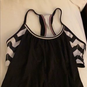 Lululemon tank with attached bra